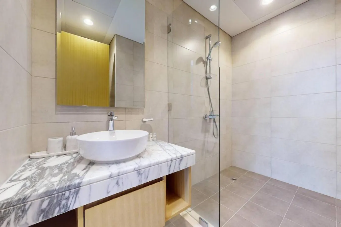 Mirage I 2Br Apartment With Parking In Business Bay Ντουμπάι